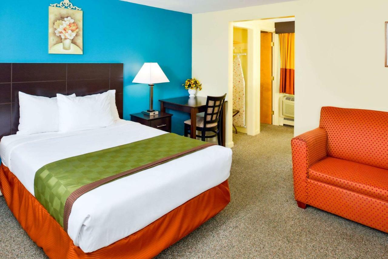 Rodeway Inn Orleans - Cape Cod Buitenkant foto